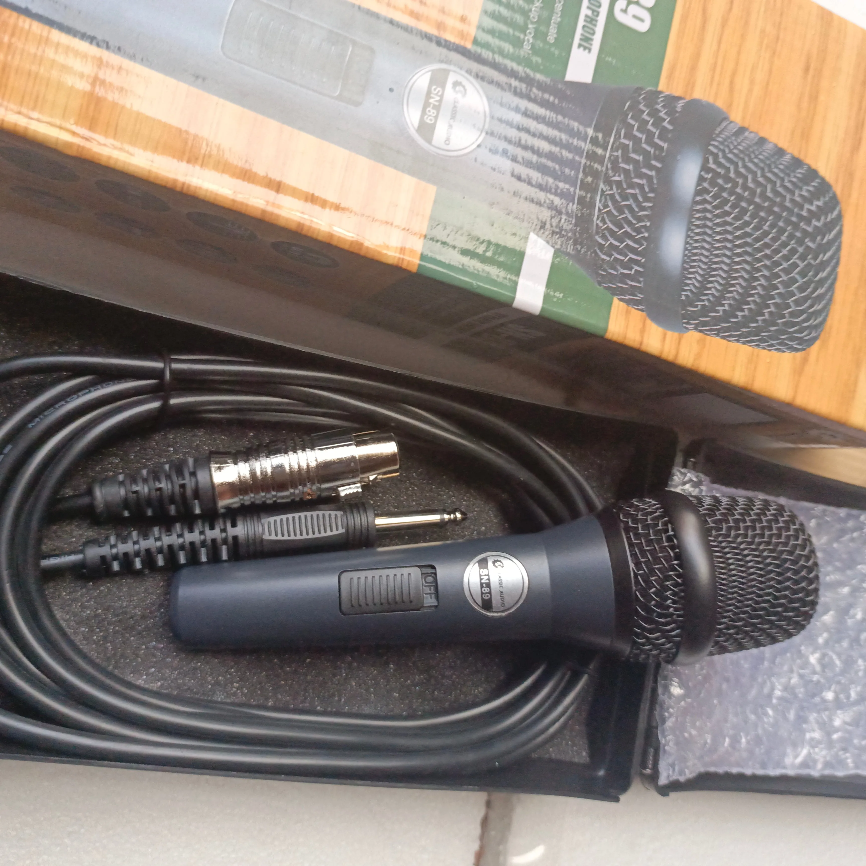 CLASSIC AUDIO SN-89 Super-cardioid Dynamic Vocal Microphone - Brand New