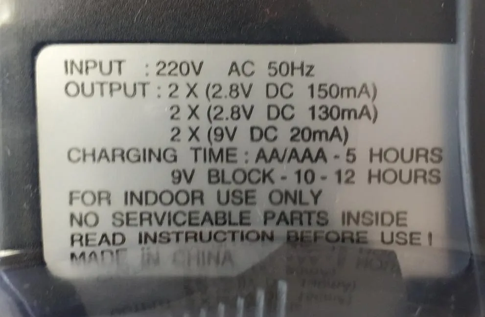 JIABAO A636 AA/ AAA 9V BATTERY CHARGER