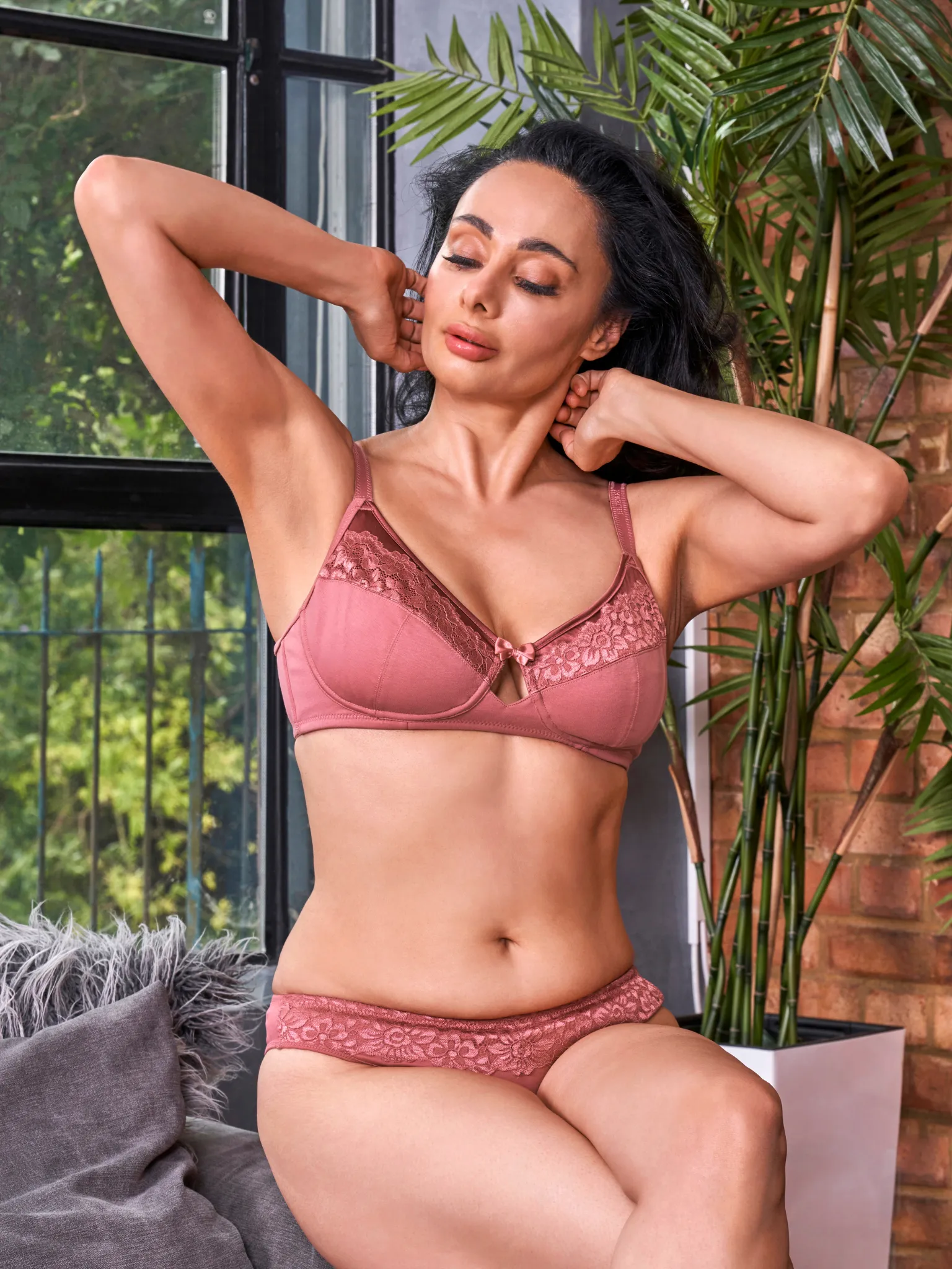 Rosie - Silk & Organic Cotton Lace Full Cup Wireless Bra