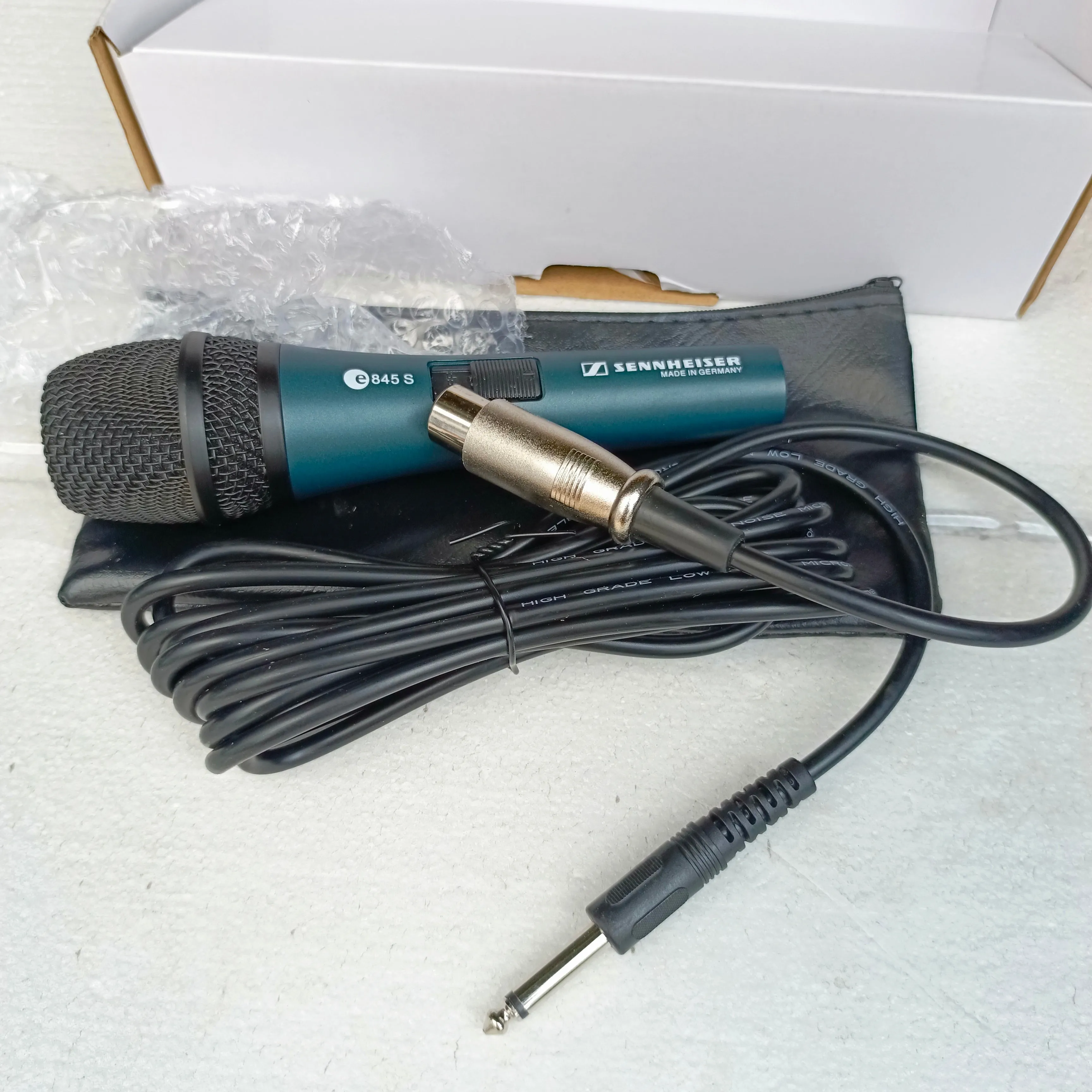 SENNHEISER e845s Super-cardioid Dynamic Vocal Microphone - Brand New